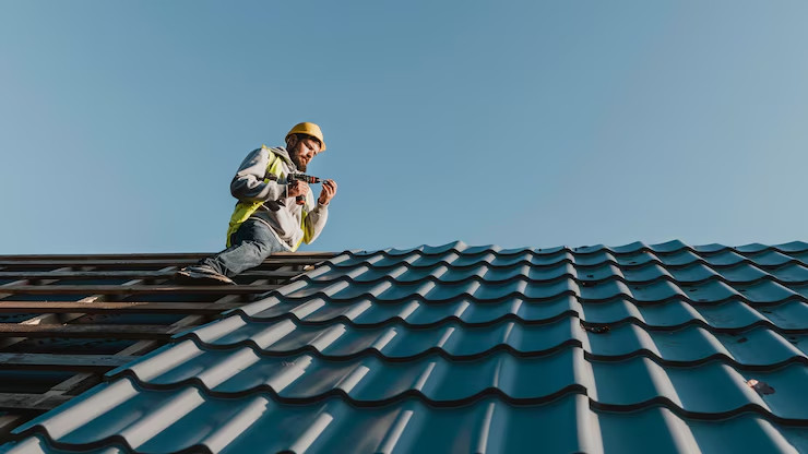 Common Causes of Roof Damage in Los Angeles and How to Address Them