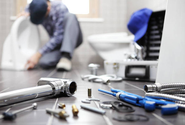 Finding the Right North Bay Plumber for Your Home and Business