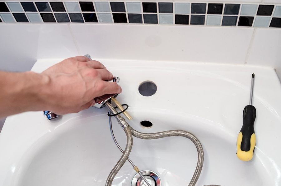 The Real Value of Hiring a Professional Emergency Plumber